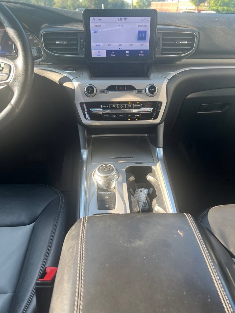 Used 2023 Ford Explorer XLT w/ Equipment Group 202A RWD image 13