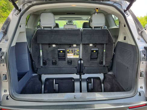 Used 2023 Toyota Sienna XLE w/ XLE Plus Package AWD/4WD image 29