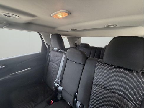 Used 2020 Dodge Journey SE w/ SE Popular Equipment Group FWD image 9
