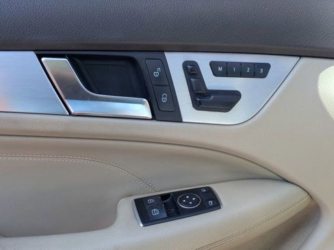 Used 2013 Mercedes-Benz C 250 Coupe image 2