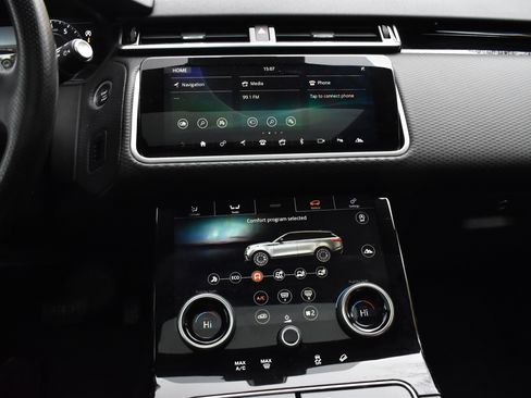 Used 2019 Land Rover Range Rover Velar S image 34