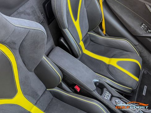 Used 2022 McLaren 720S Performance image 34