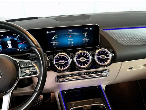 Used 2021 Mercedes-Benz GLA 250 4MATIC image 6