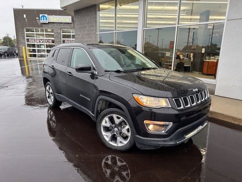 Used 2019 Jeep Compass Limited image 1