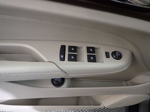 Used 2011 Cadillac SRX Luxury FWD image 19