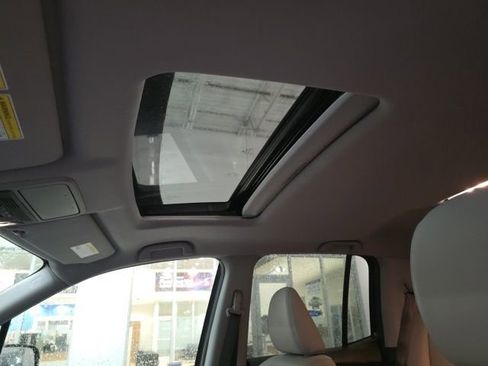 Used 2017 Honda Ridgeline RTL-E image 24