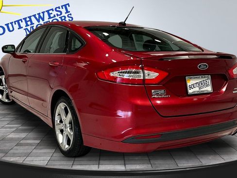 Used 2013 Ford Fusion SE FWD image 5