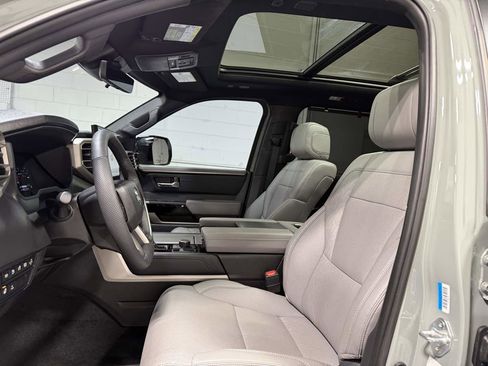 Used 2025 Toyota Sequoia Limited w/ Tow Technology Package image 15