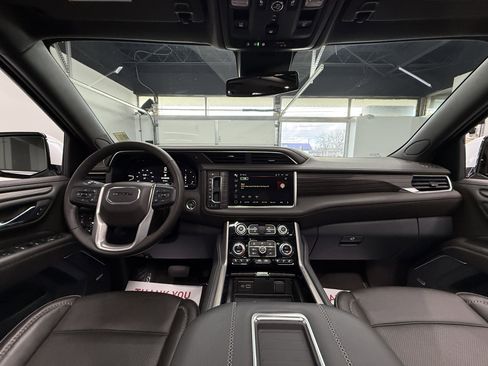 Used 2024 GMC Yukon Denali image 15