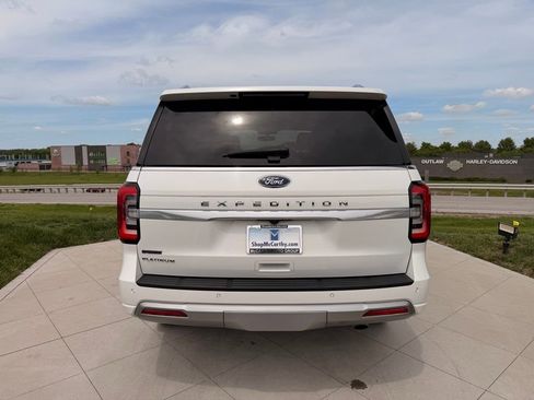 Used 2022 Ford Expedition Platinum AWD/4WD image 4