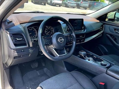 Used 2023 Nissan Rogue SV AWD/4WD image 14