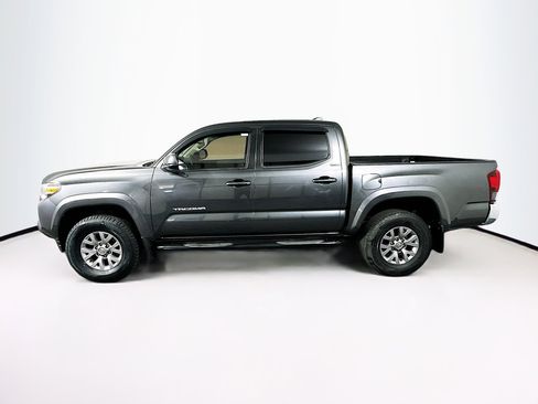 Used 2018 Toyota Tacoma SR5 image 4