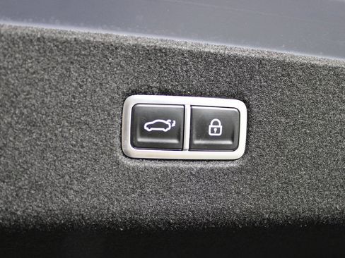 Used 2024 Hyundai Ioniq 6 SEL RWD image 43
