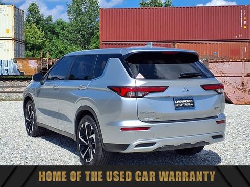 Used 2022 Mitsubishi Outlander SE image 12