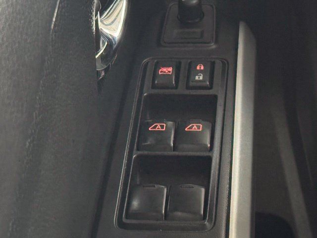 Used 2017 Nissan Titan SV AWD/4WD image 15