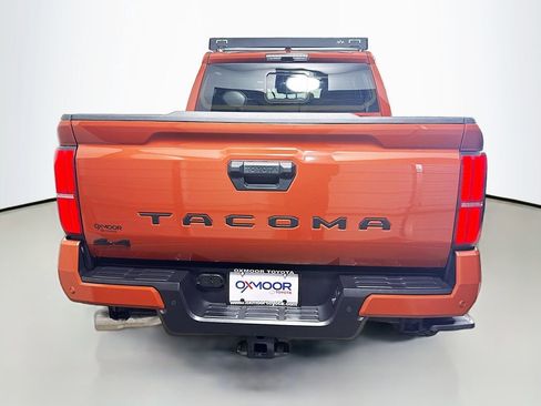 Used 2025 Toyota Tacoma TRD Off-Road w/ TRD Off Road Upgrade Package AWD/4WD image 8