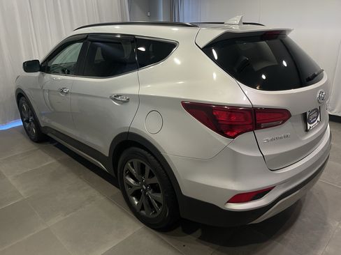 Used 2017 Hyundai Santa Fe Sport w/ 2.0T Ultimate Tech Package 05 AWD/4WD image 4