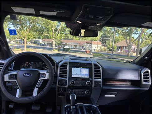 Used 2016 Ford F150 Platinum w/ Equipment Group 701A Luxury AWD/4WD image 15