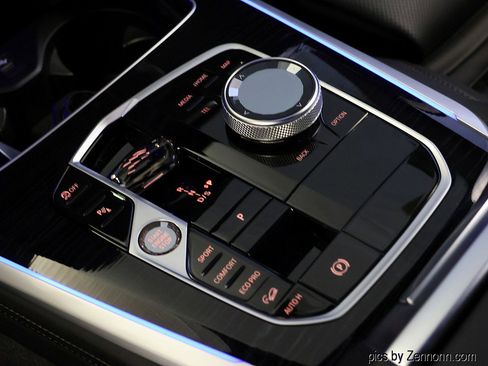 Certified 2024 BMW X5 xDrive40i w/ Executive Package image 26