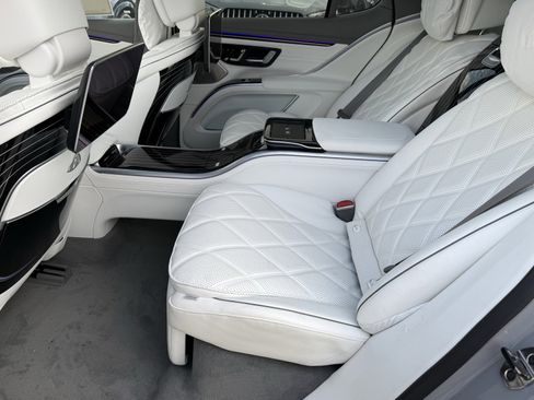 New 2025 Mercedes-Benz Maybach EQS 680 4MATIC image 28