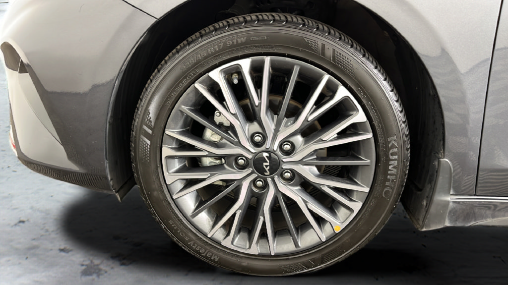Used 2024 Kia Forte GT-Line w/ GT-Line Premium Package FWD image 40