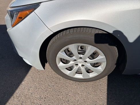 Used 2023 Toyota Corolla LE image 6