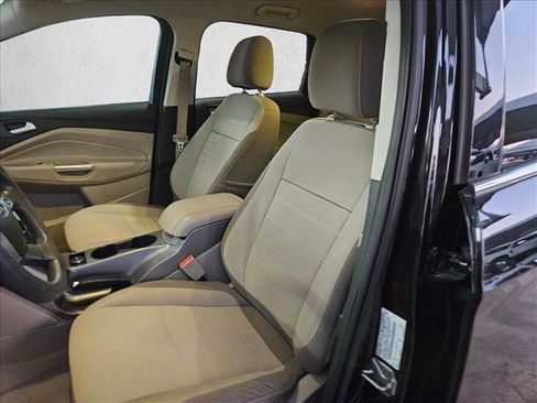 Used 2015 Ford Escape SE image 18