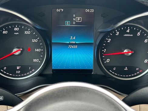 Used 2021 Mercedes-Benz GLC 300 4MATIC image 30
