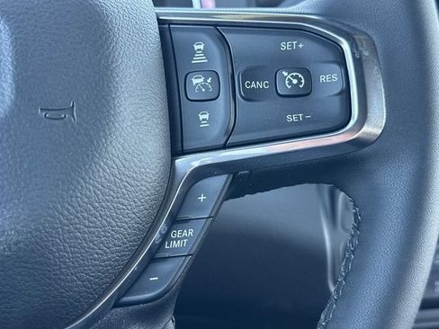New 2026 RAM 2500 Laramie AWD/4WD image 27