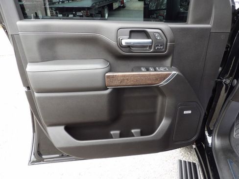 Used 2023 GMC Sierra 3500 Denali w/ Denali Ultimate Package image 14