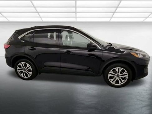 Used 2022 Ford Escape SEL image 9