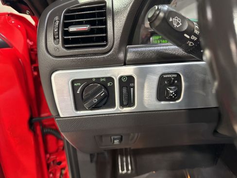 Used 2002 Ford Thunderbird RWD image 16