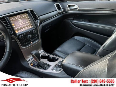 Used 2017 Jeep Grand Cherokee Limited AWD/4WD image 47