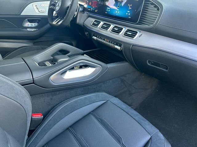 New 2026 Mercedes-Benz GLE 53 AMG 4MATIC Coupe image 16