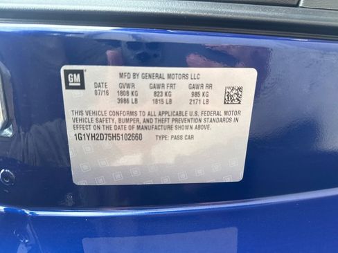 Used 2017 Chevrolet Corvette Stingray Coupe w/ Carbon Flash Badge Package RWD image 28
