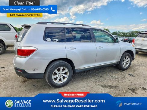 Used 2011 Toyota Highlander 4WD w/ Tech Pkg image 4
