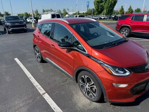 Used 2020 Chevrolet Bolt Premier w/ Infotainment Package FWD image 24