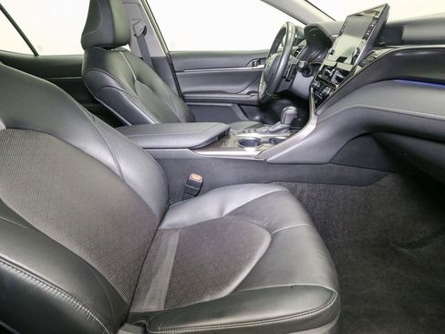 Used 2024 Toyota Camry XSE FWD image 17