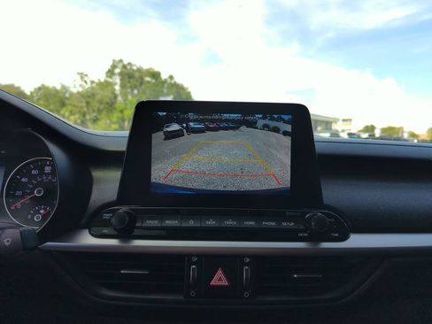 Used 2021 Kia Forte LXS FWD image 25