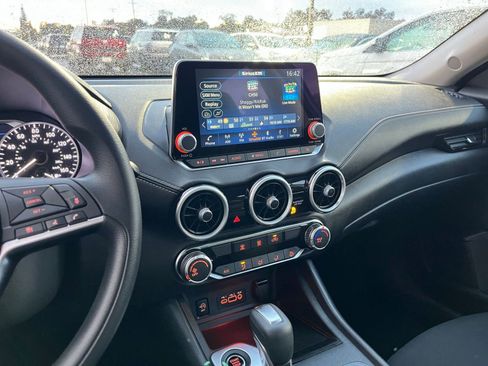 Used 2025 Nissan Sentra SV image 18