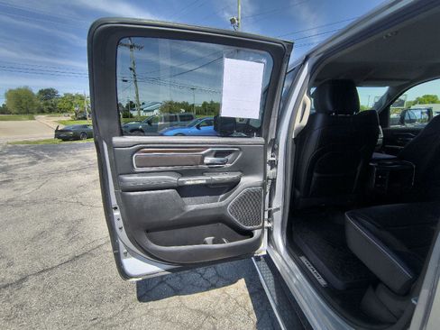 Used 2022 RAM 1500 Laramie AWD/4WD image 26