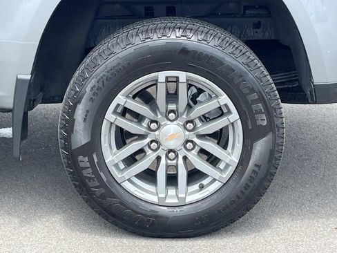 Used 2025 Chevrolet Colorado LT AWD/4WD image 12