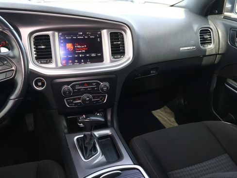 Used 2022 Dodge Charger R/T RWD image 11