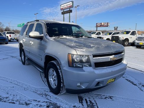 Used 2010 Chevrolet Tahoe LT image 2