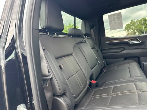 Used 2024 Chevrolet Silverado 1500 High Country w/ High Country Premium Package AWD/4WD image 33