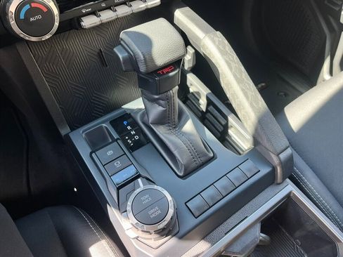 Used 2025 Toyota Tacoma TRD Sport image 31