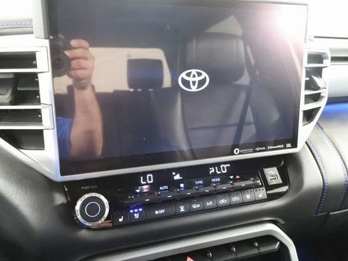 Used 2023 Toyota Tundra Platinum AWD/4WD image 19
