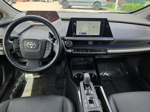 Used 2024 Toyota Prius XLE FWD image 25