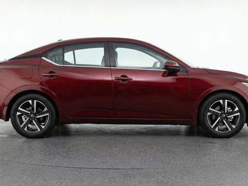 Used 2025 Nissan Sentra SV FWD image 11