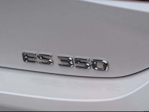 Certified 2024 Lexus ES 350 350 w/ Premium Package image 9
